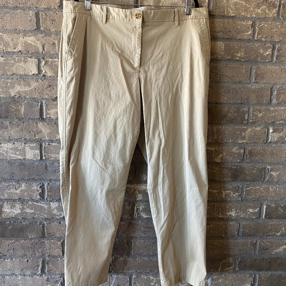 Talbots Relaxed Curvy Tan Chino's Misses 18